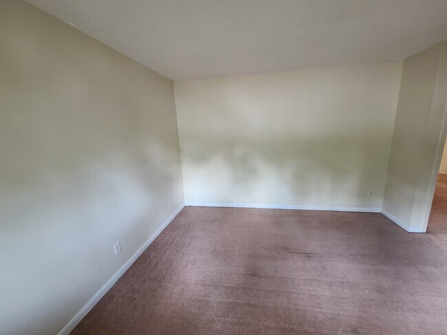 Photo - 612 Platinum St