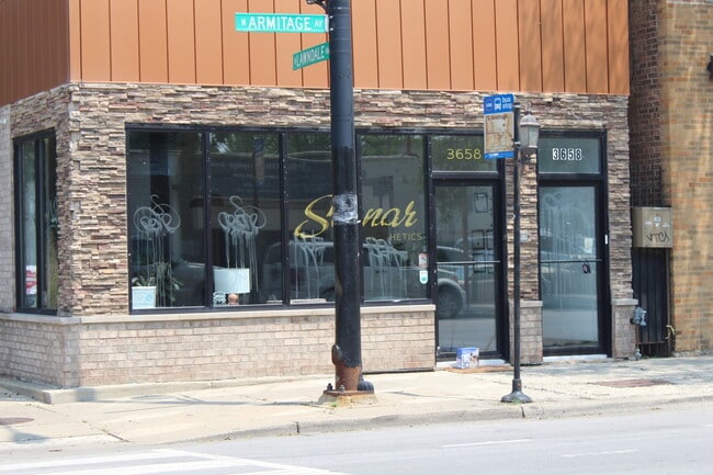 Photo - 3658 W Armitage Ave Unidad 1