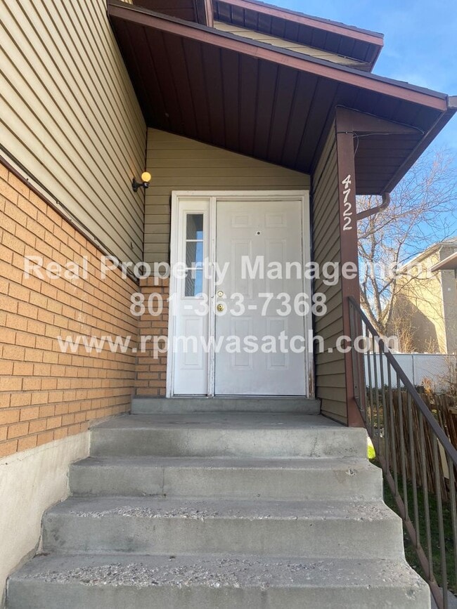 Photo - Check out This 3 Bedroom 1.5 bathroom Dupl...