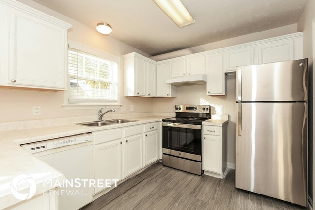 Photo - 120 Firelight Ct