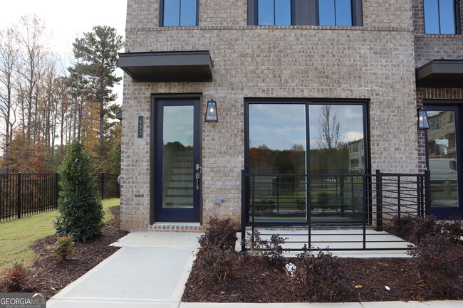 Photo - 692 Urban Grange Wy