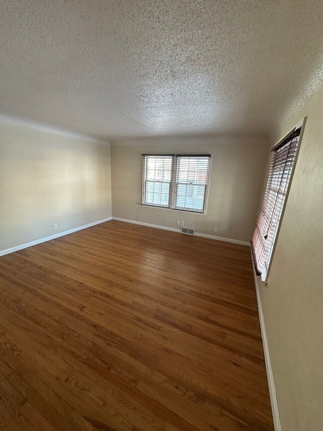 Photo - CHK1903 Unit 1