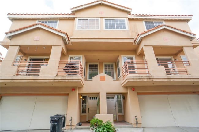 Building Photo - 14061 Lemoli Ave Rental