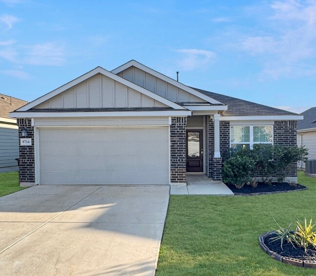 Building Photo - 9714 Marbach Hl