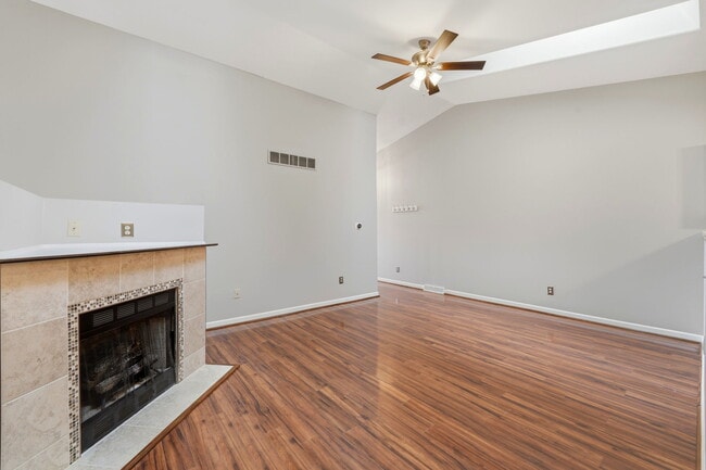 Photo - 1499 Stonefield Dr