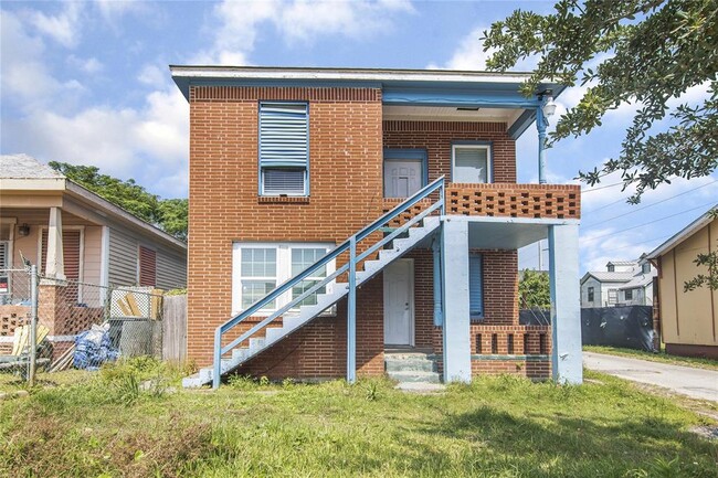 Photo - 712 40th St House