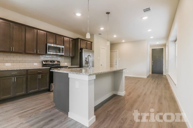 Photo - 2407 Foster Hl Rd