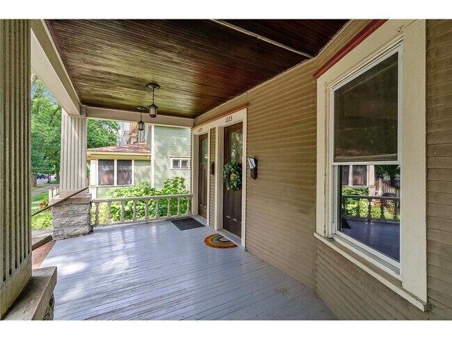 Photo - 1225 Hague Ave