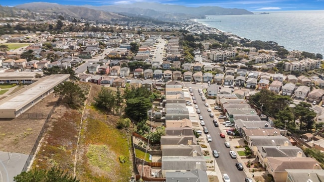 Photo - 157 Longview Dr Unidad 157A