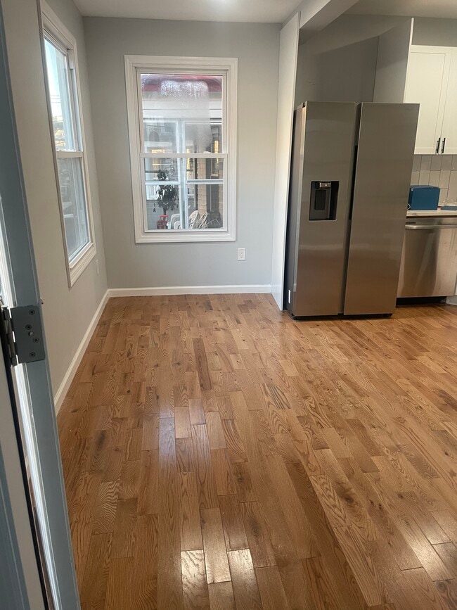 Building Photo - 422 Cherry St