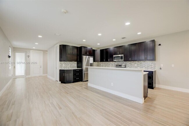 Photo - 619 SW 17th St