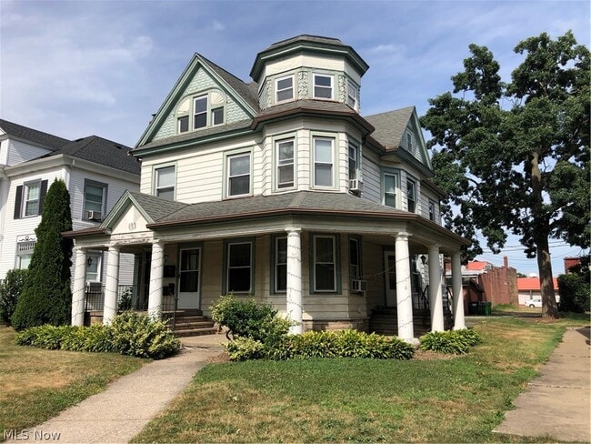 Building Photo - 153 3rd St NW Unit 3