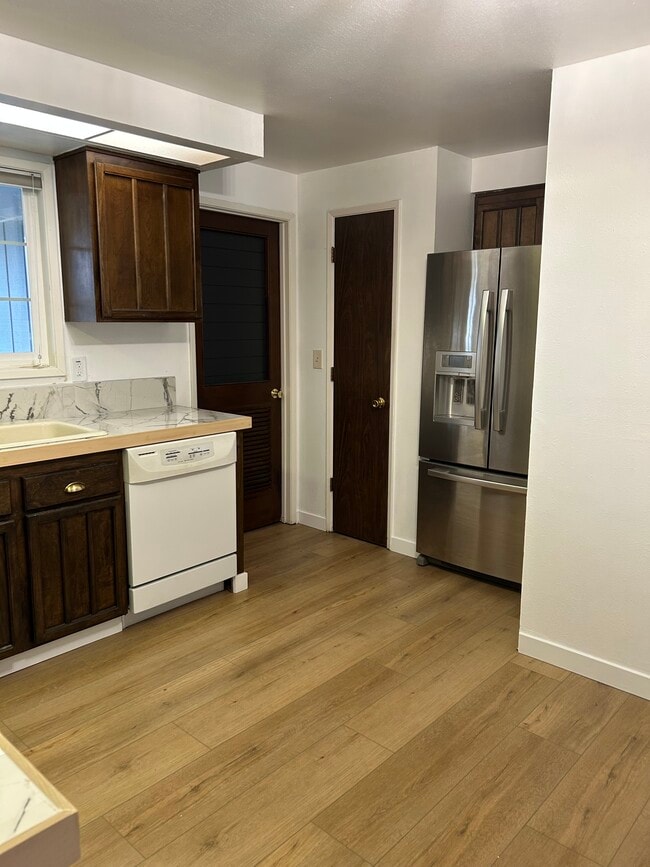 Photo - 5149 Sumac Ave