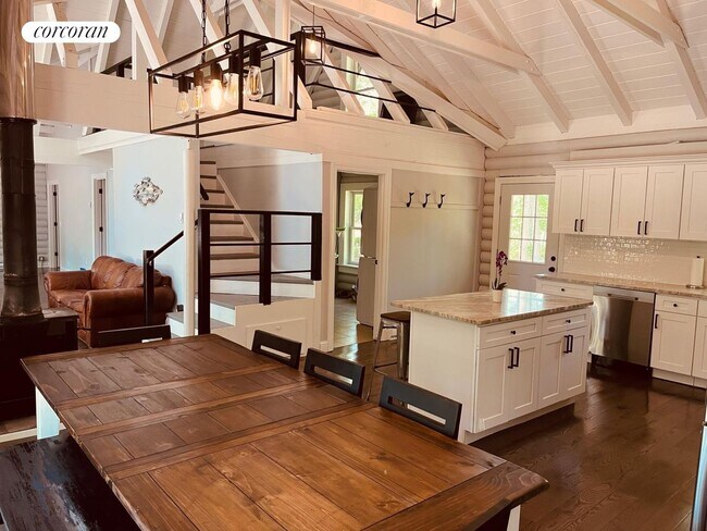 Photo - 1710 Gull Pond Ln