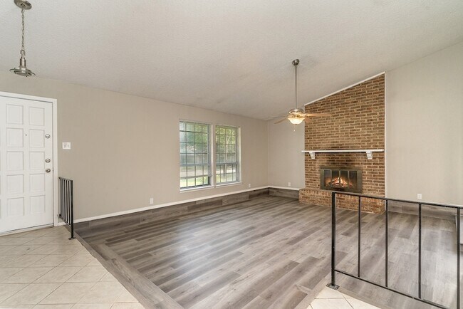 2311 Lawnmeadow Dr