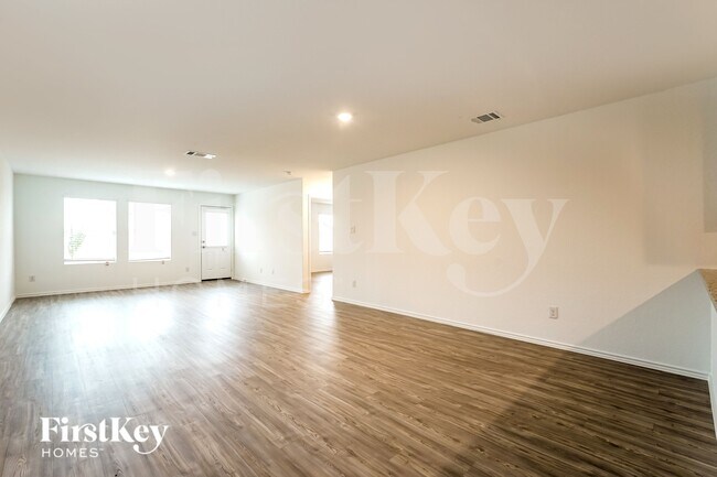Photo - 14810 Dillard Ml
