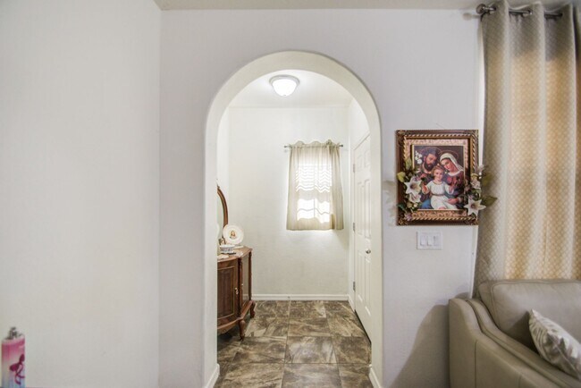 Photo - Cooley Station Stunning 3 bedroom!
