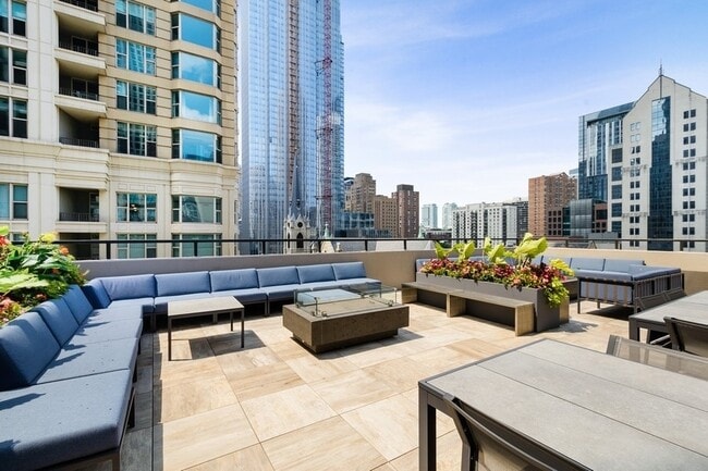 Photo - 30 E Huron St Unit 3105