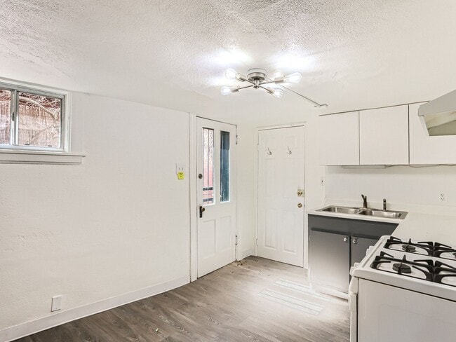 Photo - 445 N Washington St Unit 2