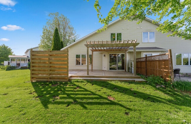 Photo - 5911 E Open Meadow