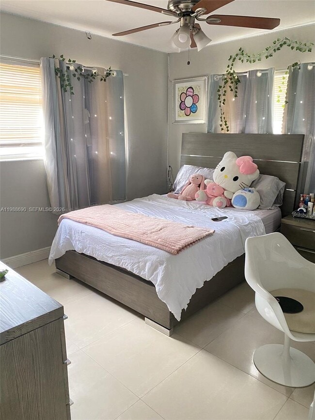 Photo - 740 NE 179th Dr