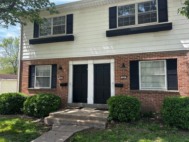 Building Photo - 313 Russell Ave