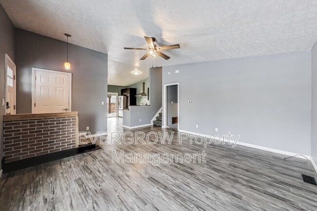 Photo - 226 Creekway Ct