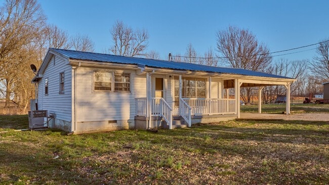 Photo - Coming Soon: 2BR house in country setting. (Please speak with us before applying)