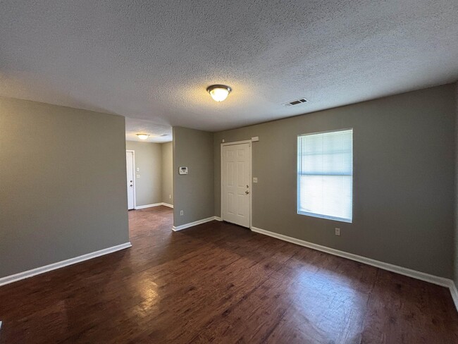 4450 Arnold Cove