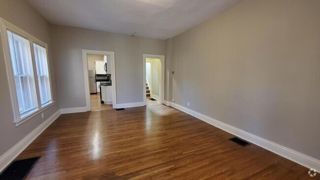 Building Photo - 3-5 Selden Unit 5 Rental