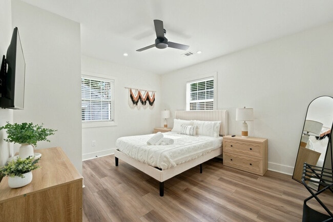 582 Hamilton E Holmes Dr NW Unit SI ID1609631P