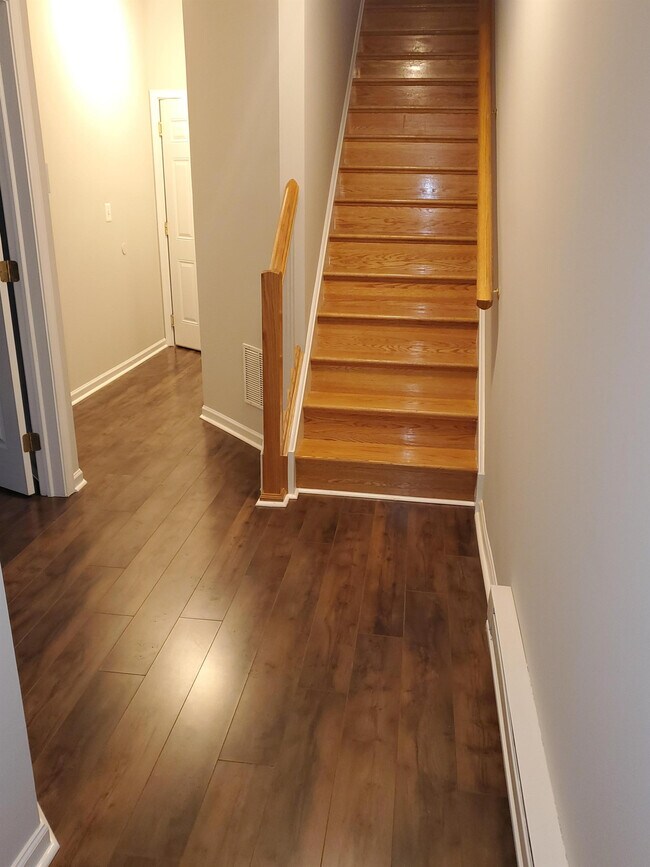 Photo - 33 Brewerytown Ct