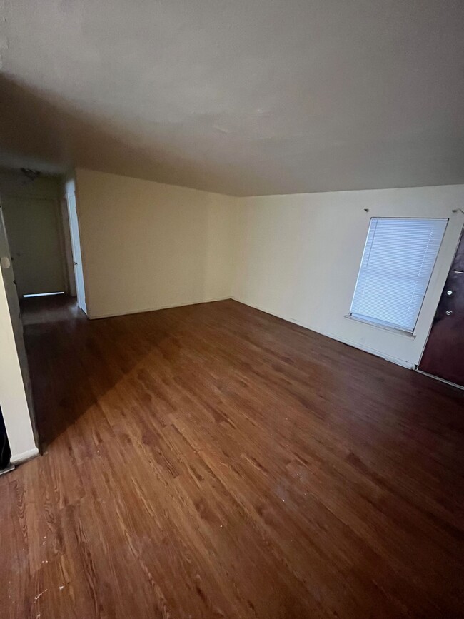 Photo - 16611 Greenfield Rd Apartamentos