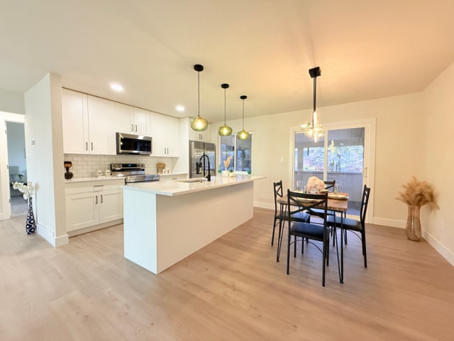 Photo - 4770 Newton Dr