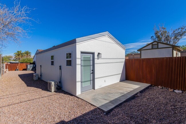 Photo - **COMING SOON!**Central- Charming 1 bd w/ ...