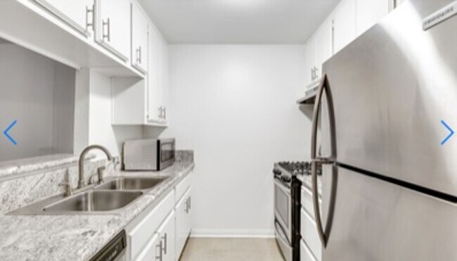 Photo - 1611 S Bundy Dr