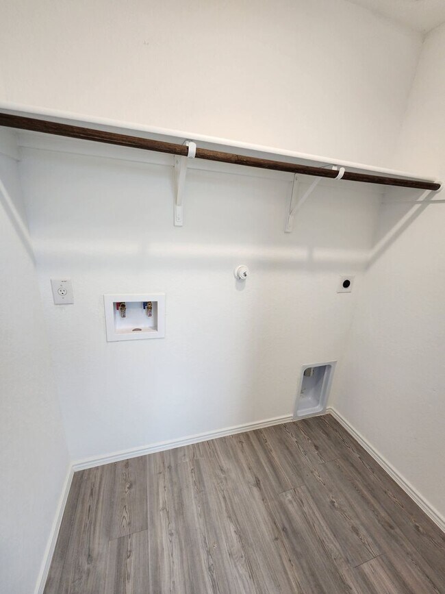 Photo - 4-bed, 2-bath gem in Hidden Trails- Bulverde TX- 4/2/2-6013 Companion Loop