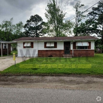 Building Photo - 104 S 13th Ave Rental