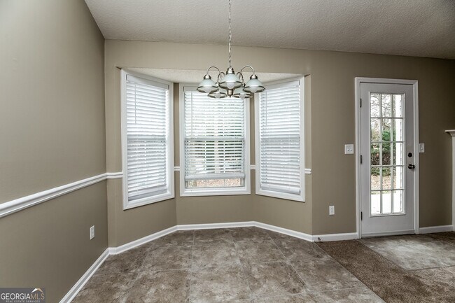 Photo - 831 Rosewood Cir