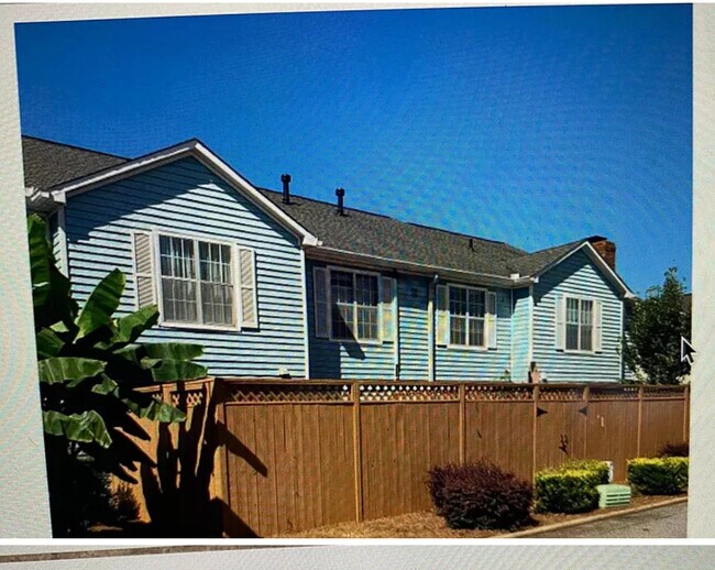 Photo - 5576 Clover Rise Ln