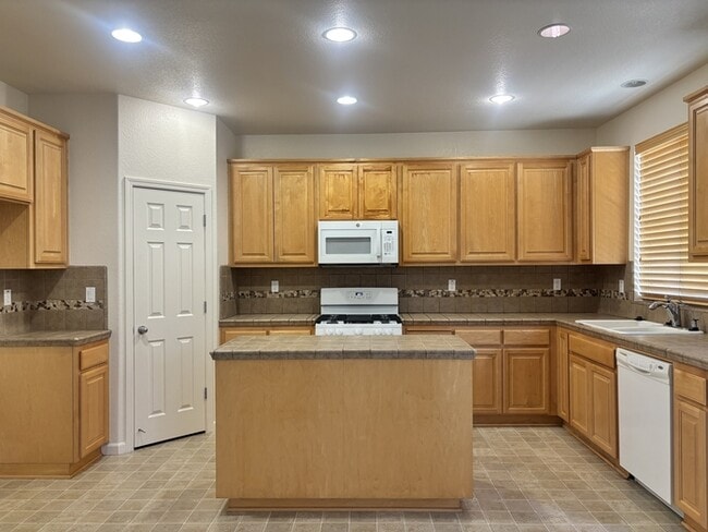 9402 Vintner Cir