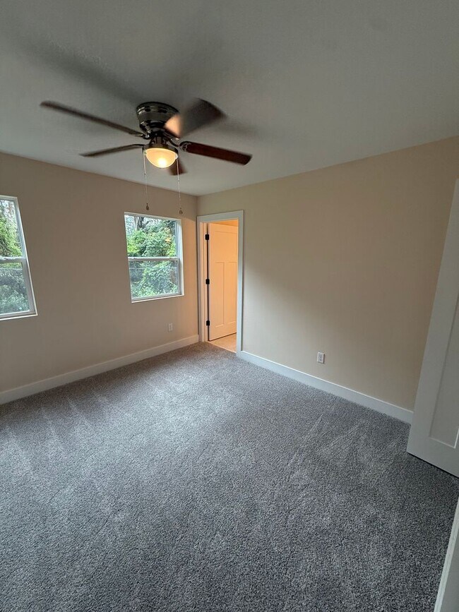 4405 NW 31st Ave