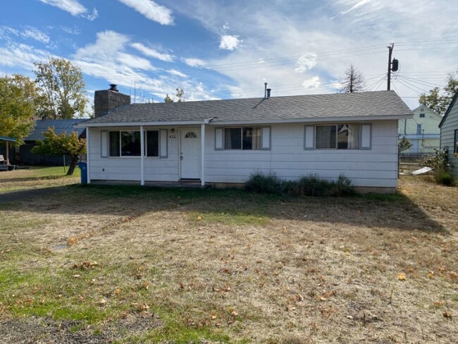 Building Photo - Goldendale Home for Rent