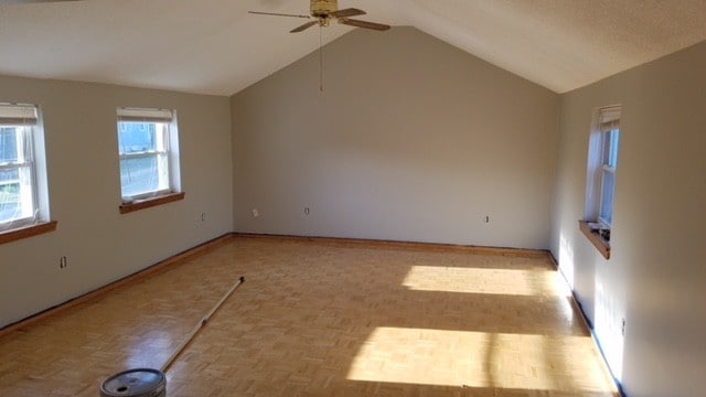 sala de estar - 15 Center St Unidad 2