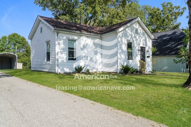 Photo - 630 W 8th St