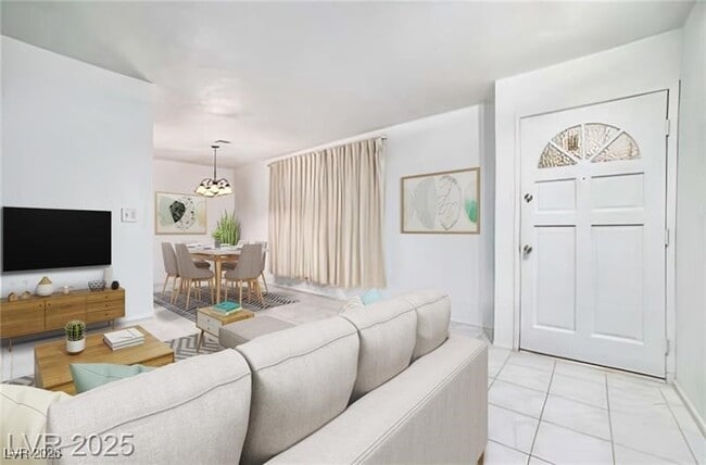 Photo - 4614 S Grand Dr Unit 1