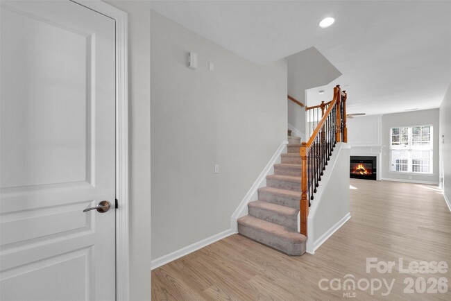 Photo - 15544 Canmore Street