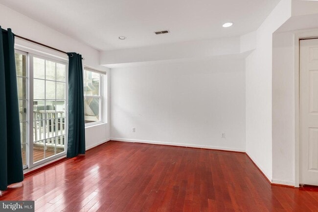 Photo - 5 W Girard Ave Unit 2