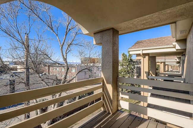 Photo - Beautifully Renovated Townhouse in Glendale Near Infinity Park