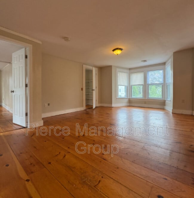 Photo - 11 1/2 Perkins Court